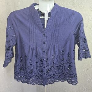 Lauren Michelle Petite Blue Eyelet Lace Embroidered Blouse V Neck Small